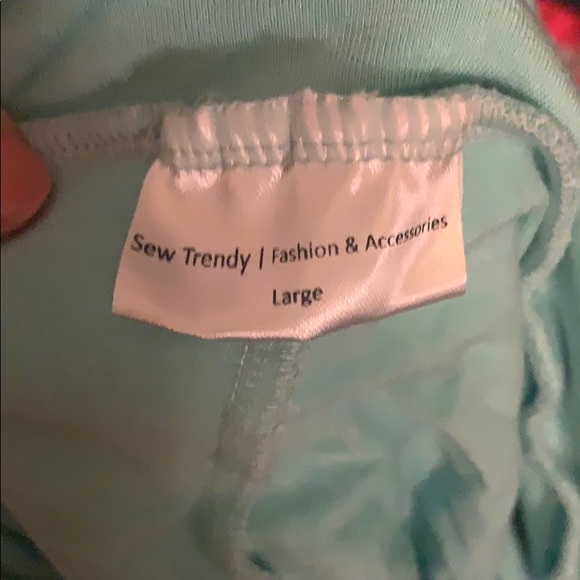 Maternity gown Audrey Gown small train - Picture 5 of 5